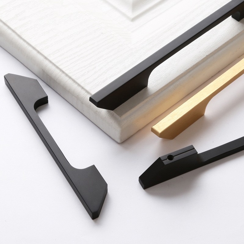 décoration noire d'or de longues poignées en aluminium de garde-robe de 192mm pour le cabinet