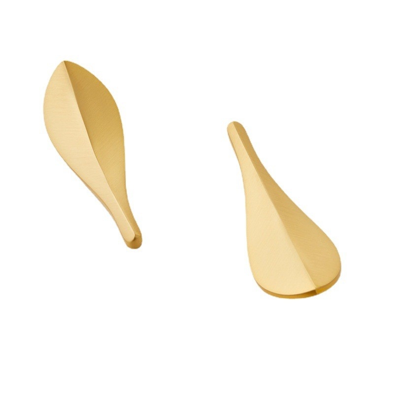 Nordic Brass Glod Leaves Cabinet Porte Armoire Poignée 2pairs Poignée de mobilier Bouton Double trou fixé Équipé d'une vis