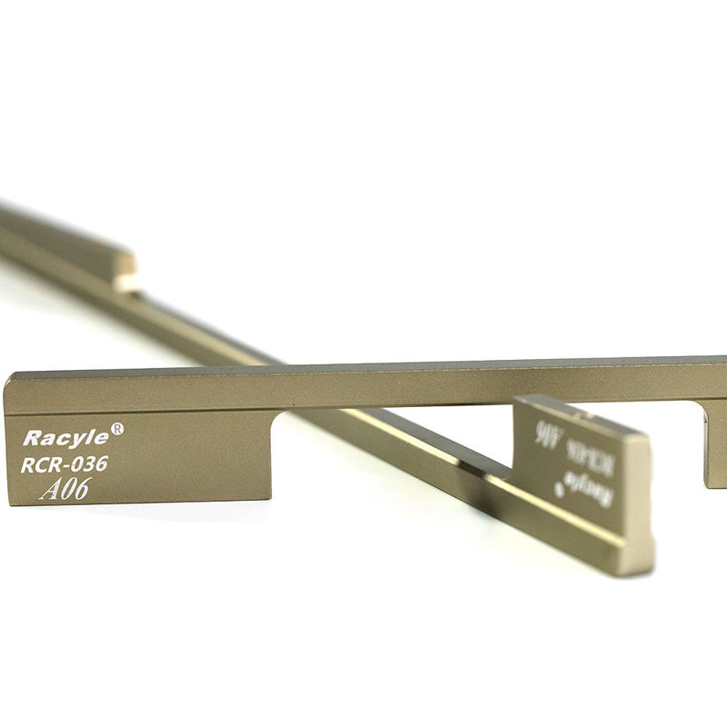 Longues poignées en aluminium de traction de porte de cuisine colorée de rcr 036