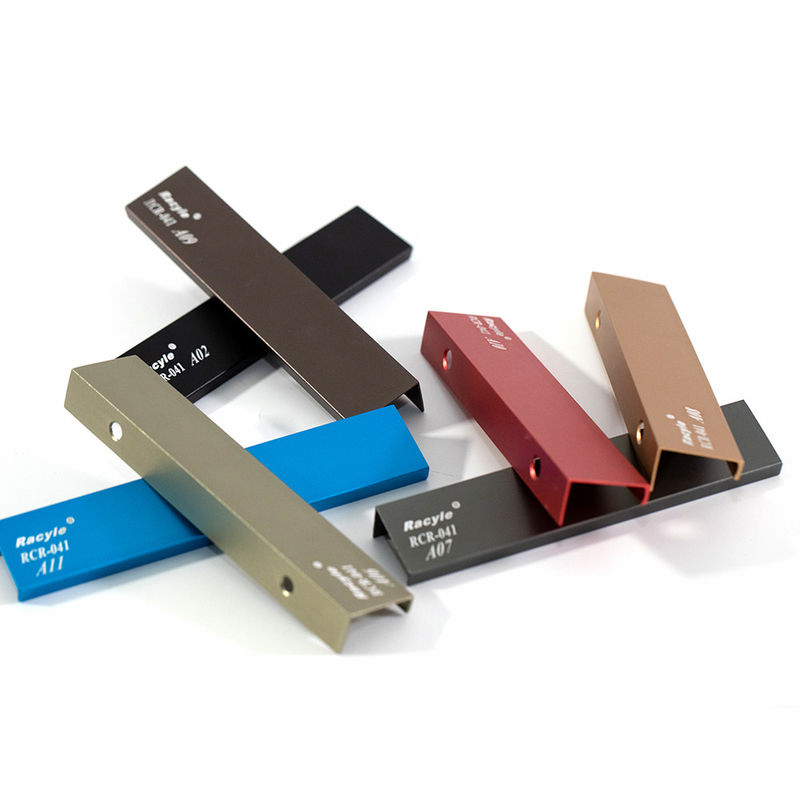 la porte en aluminium de Cabinet de couleur de 200mm RAL tire avec la vis anodisée